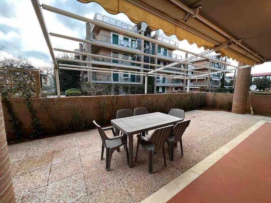 Appartamento Tranquillo Con Patio E Piscina La Caduta Exteriör bild