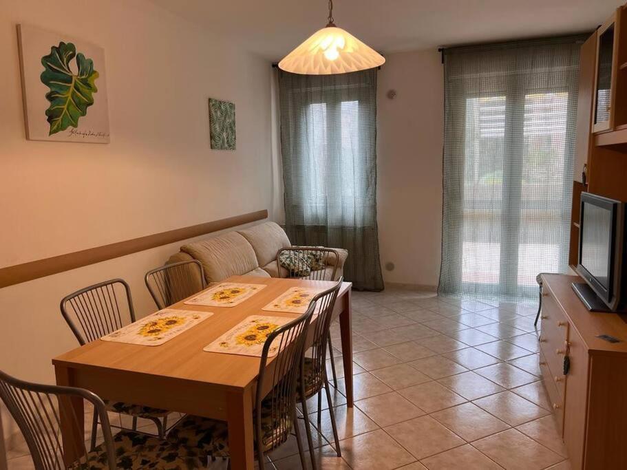 Appartamento Tranquillo Con Patio E Piscina La Caduta Exteriör bild